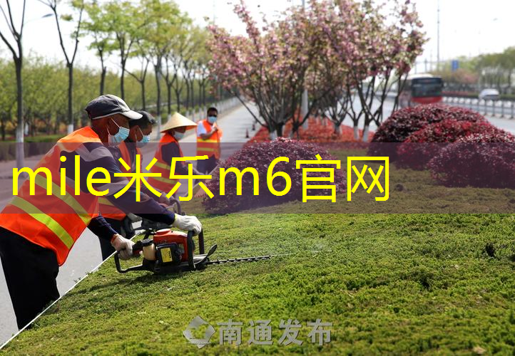 网球拍头要向下吗女